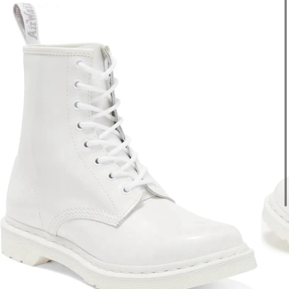 Doc Martens WHITE boots. NL004, size US 7, EU 38, UL 5